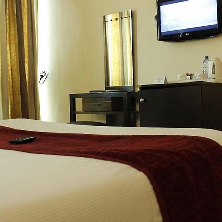 Westown Hotel Lagos Esterno foto